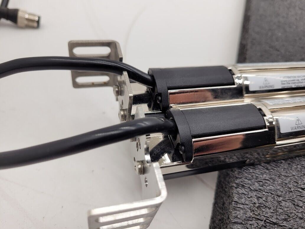 Banner SLPE14-690NPS SLPR14-690NPS Light Curtain Kit 690mm Long 0.1-7m Range