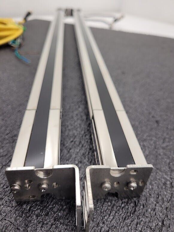 Banner SLPE14-690NPS SLPR14-690NPS Light Curtain Kit 690mm Long 0.1-7m Range