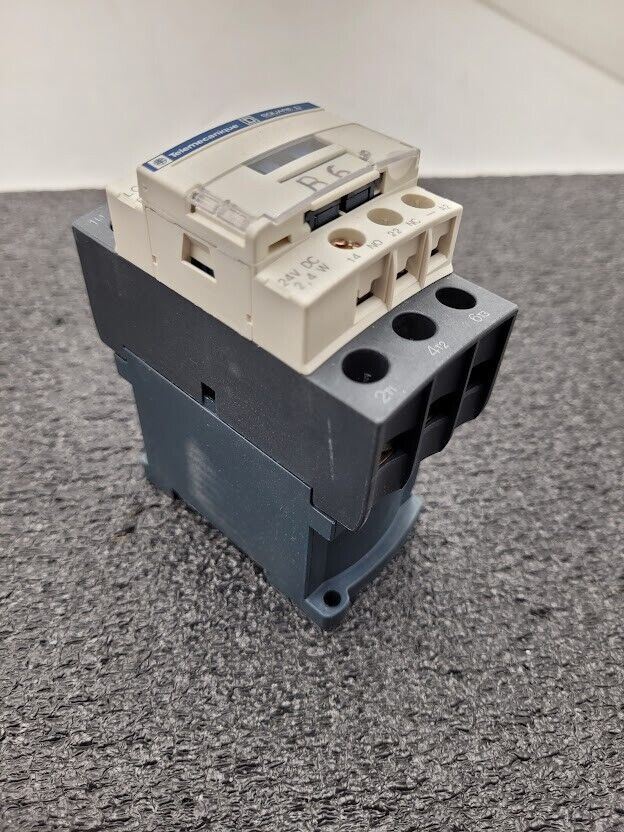 Telemecanique Square D LC1D25 Contactor 24 VDC Coil DIN Rail w/ LAD4TBDL Diode
