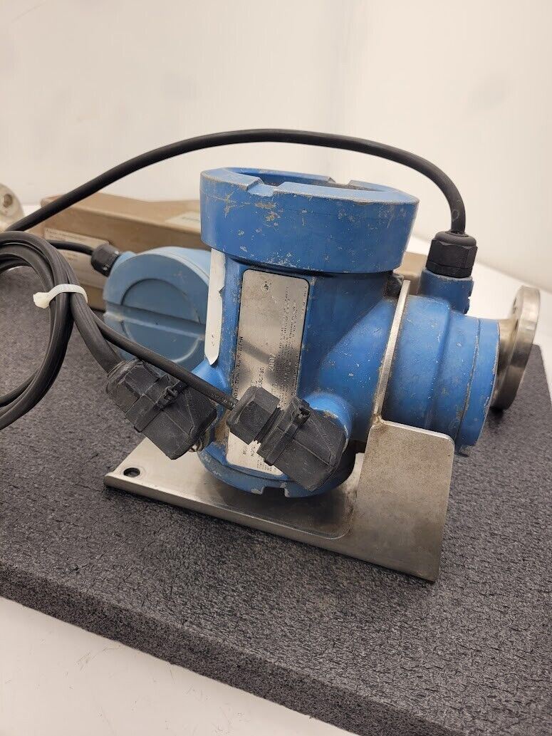 Micro Motion Mass Flow Coriolis Meter Sensor R100S128NQBZEZZZZ w/ Transmitter 1"