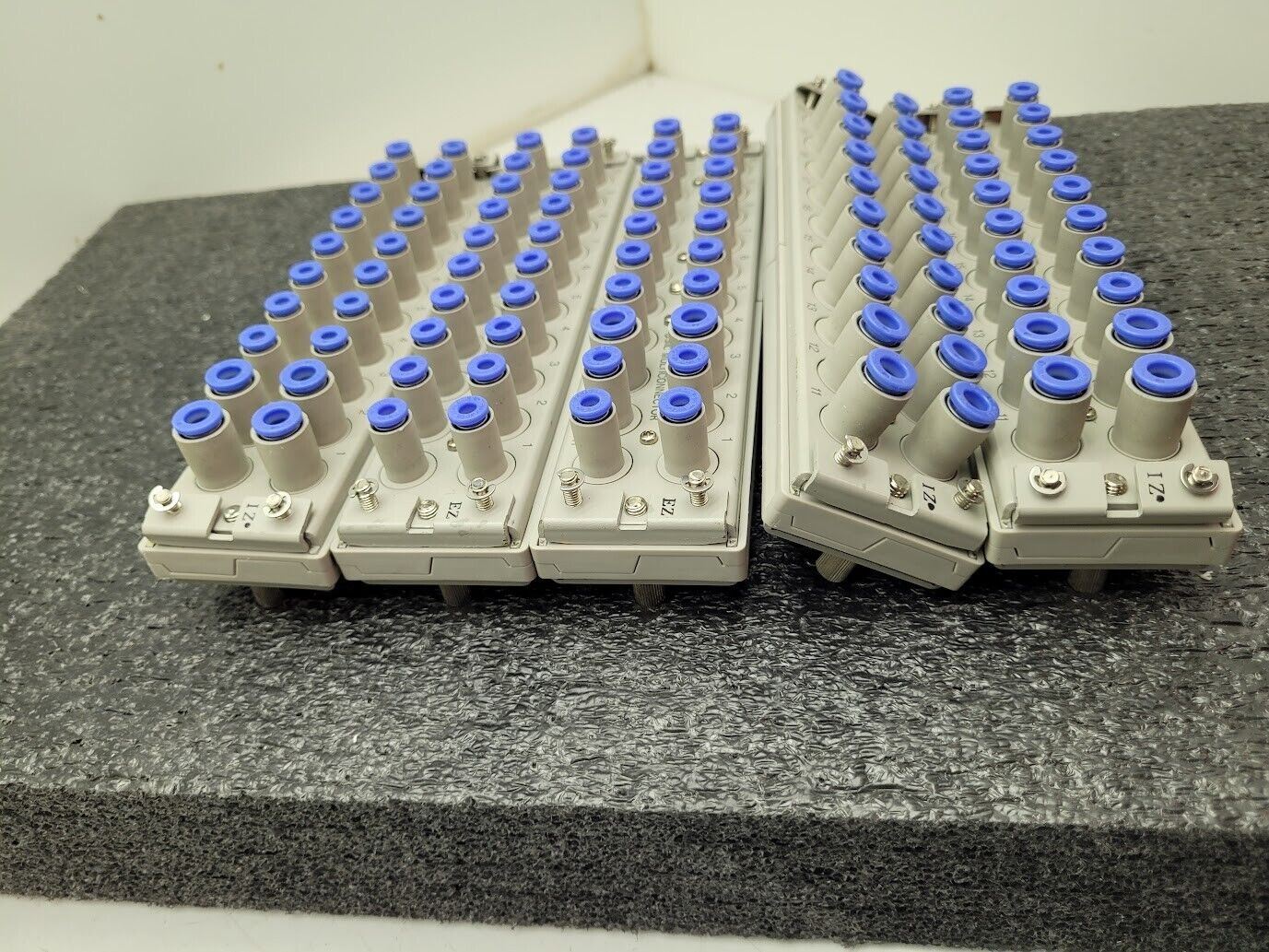 Lot of 5x SMC Multiconnector 20 Port In / Out, Mostly 4mm