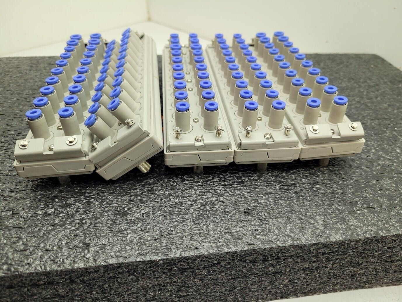 Lot of 5x SMC Multiconnector 20 Port In / Out, Mostly 4mm