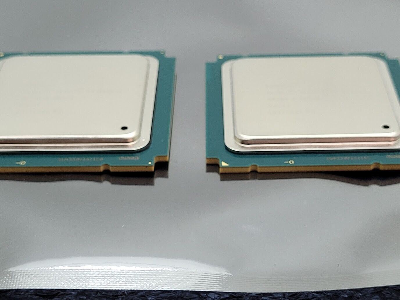 Lot of 2x SR1BA Intel Xeon 12 CORE E5-2695V2 30M 2.40 GHz 8GT/s 115W Processor