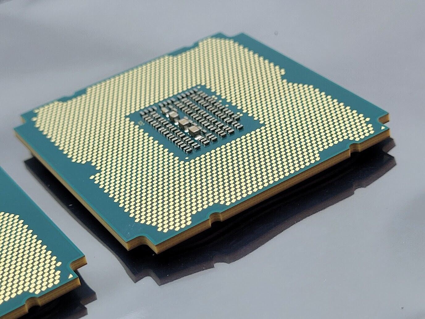 Lot of 2x SR1BA Intel Xeon 12 CORE E5-2695V2 30M 2.40 GHz 8GT/s 115W Processor
