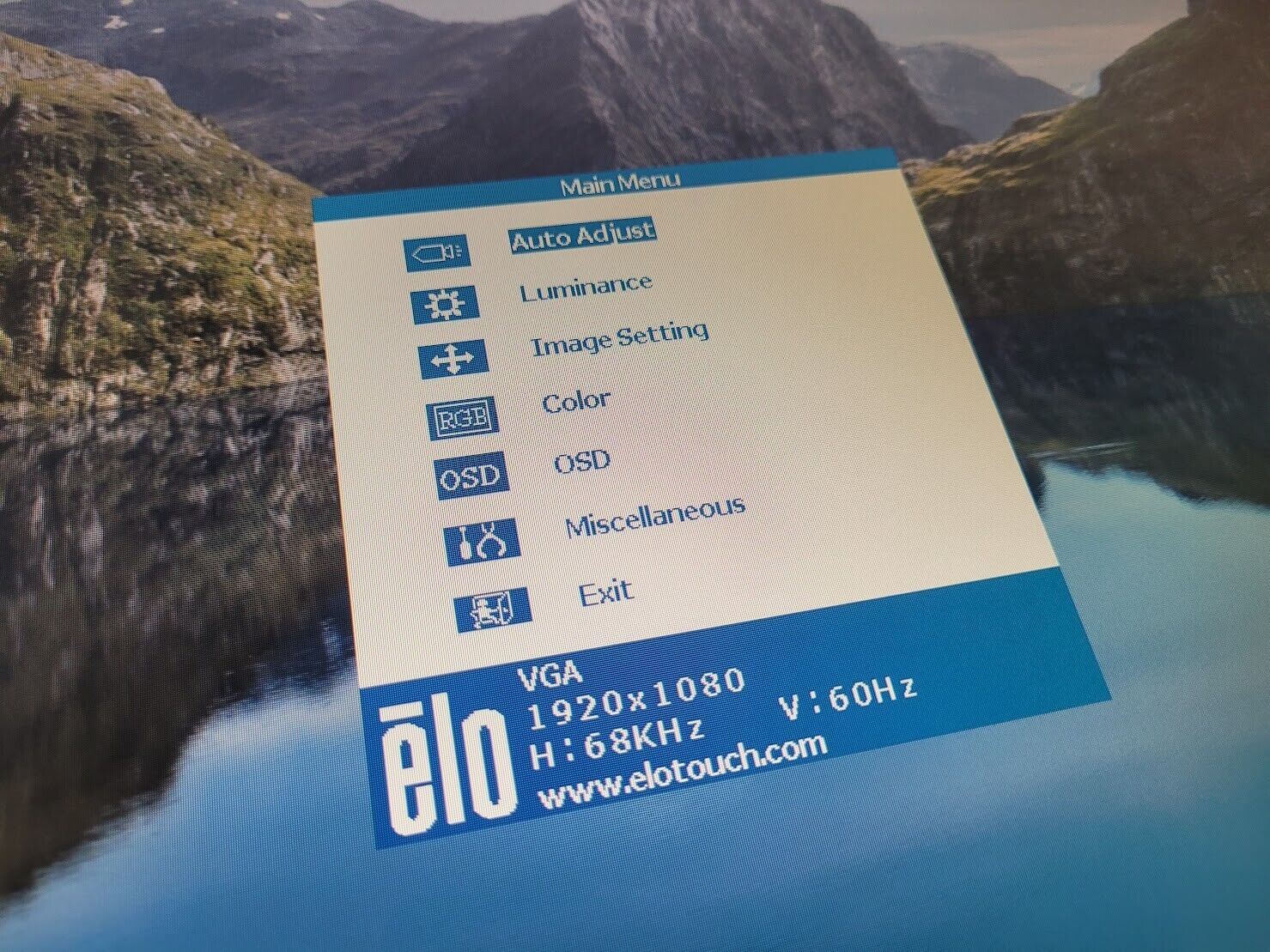 Elo Touch Solutions ET2494L 24-inch LED-Backlit Touchscreen LCD Monitor OSD Fob