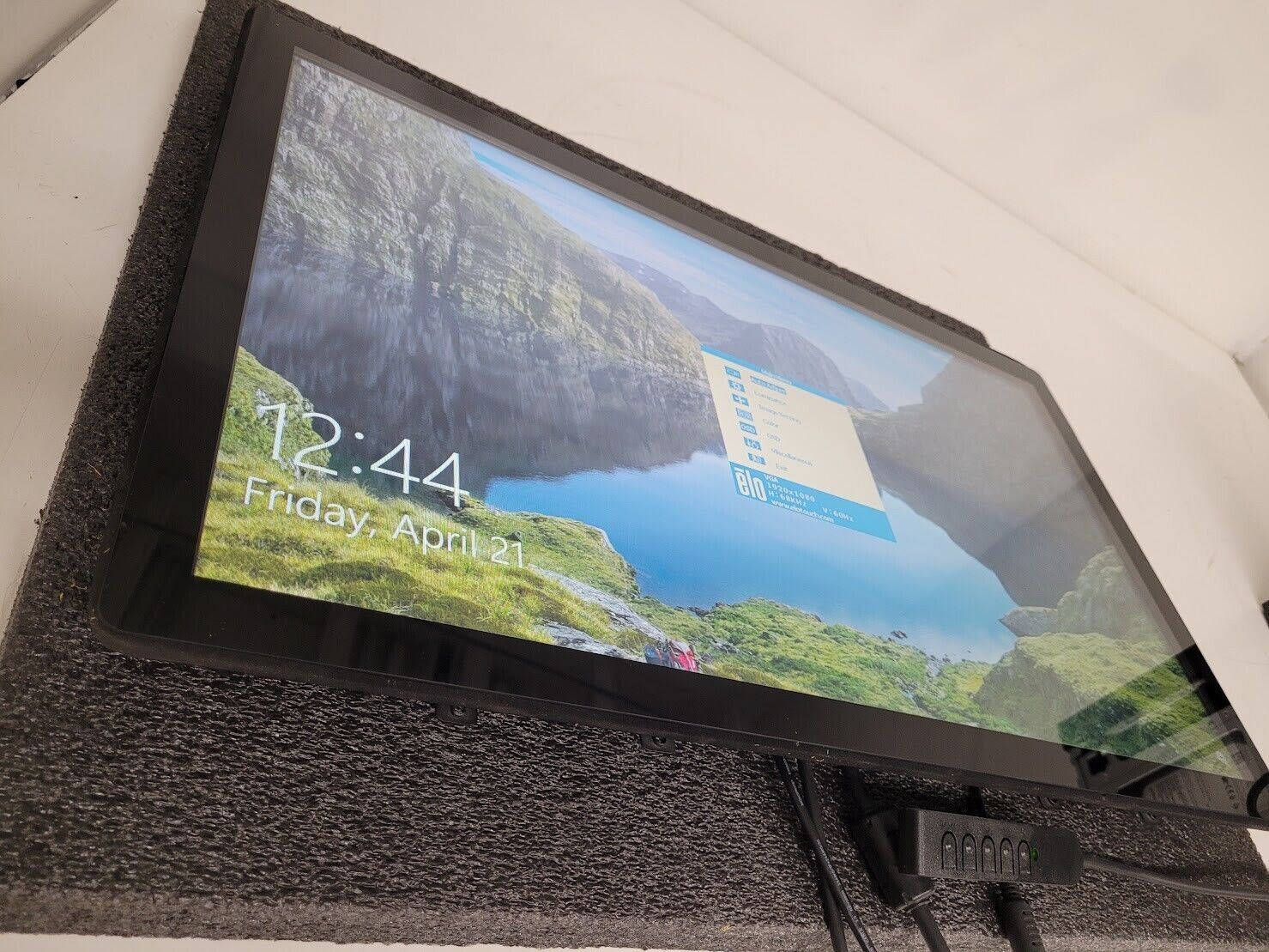 Elo Touch Solutions ET2494L 24-inch LED-Backlit Touchscreen LCD Monitor OSD Fob