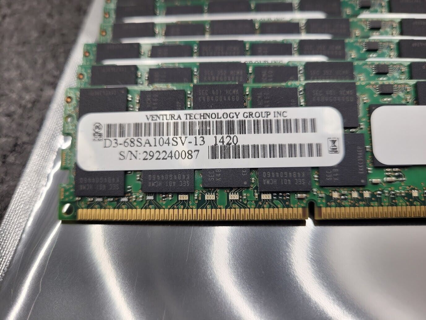 8 Sticks of 16GB - 128GB Total PC3-14900R 1866MHz D3-68SA104SV-13 DDR3 ECC RAM