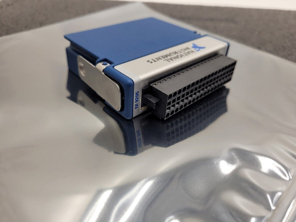 NI9205 ±10 V 250 kS/s 16-Bit 32-Channel C Series Voltage Analog Input Module