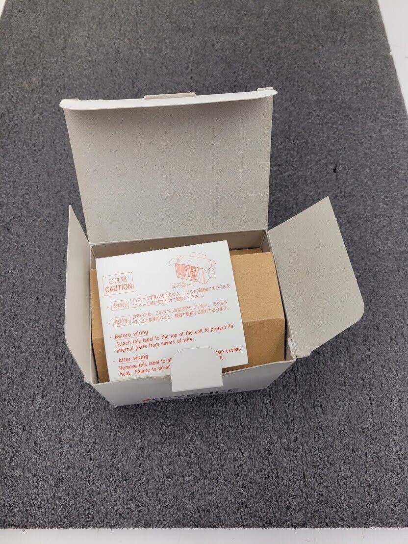 Keyence KV-U5 DC Power Distributor Module PLC Unit