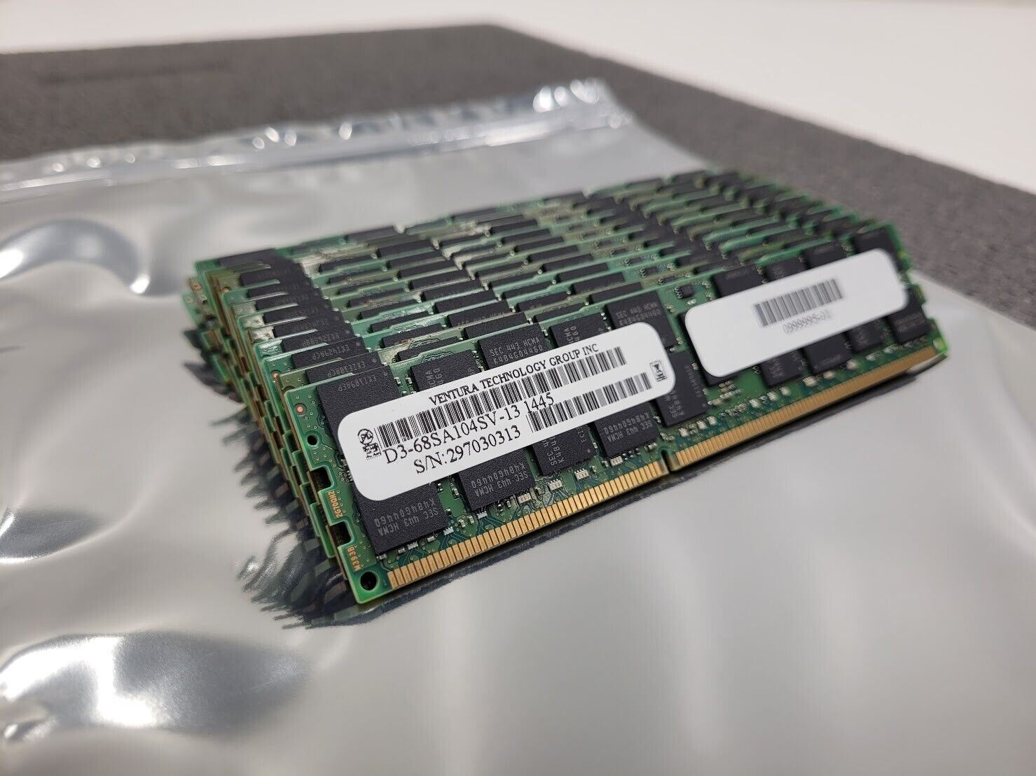 Lot of 224GB 14x Ventura 16GB 2Rx4 PC3-14900R 1866MHz D3-68SA104SV-13 DDR3 RAM