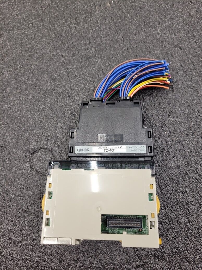 Omron CJ1W-OD261 Output Unit w/ IOLink Terminal Connector Breakout TC-40F 24VDC