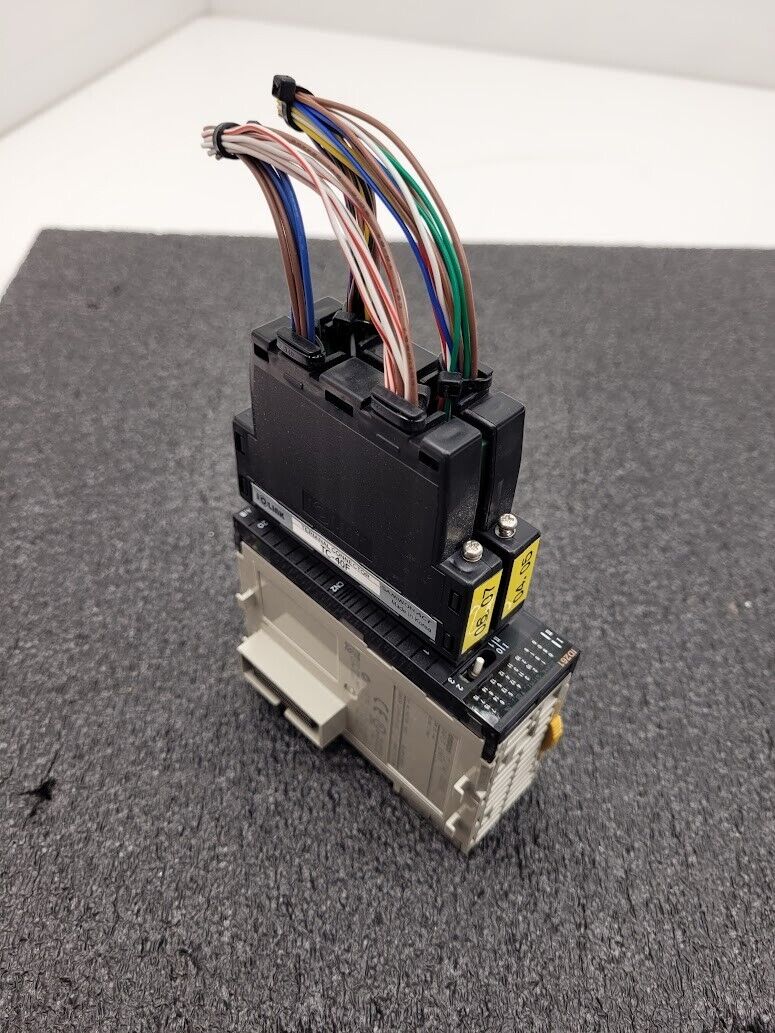 Omron CJ1W-ID261 Input Unit IOLink Terminal Connector Breakout TC-40F 24VDC 4mA
