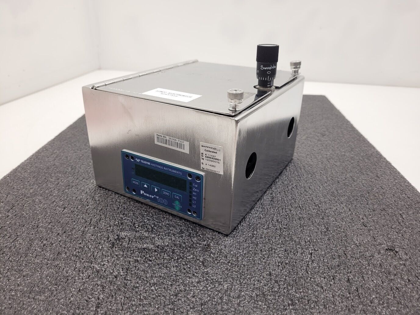 Teledyne Hastings THPS-100-115 Power Pod 100 Mass Flow Meter, Controller HFM-300