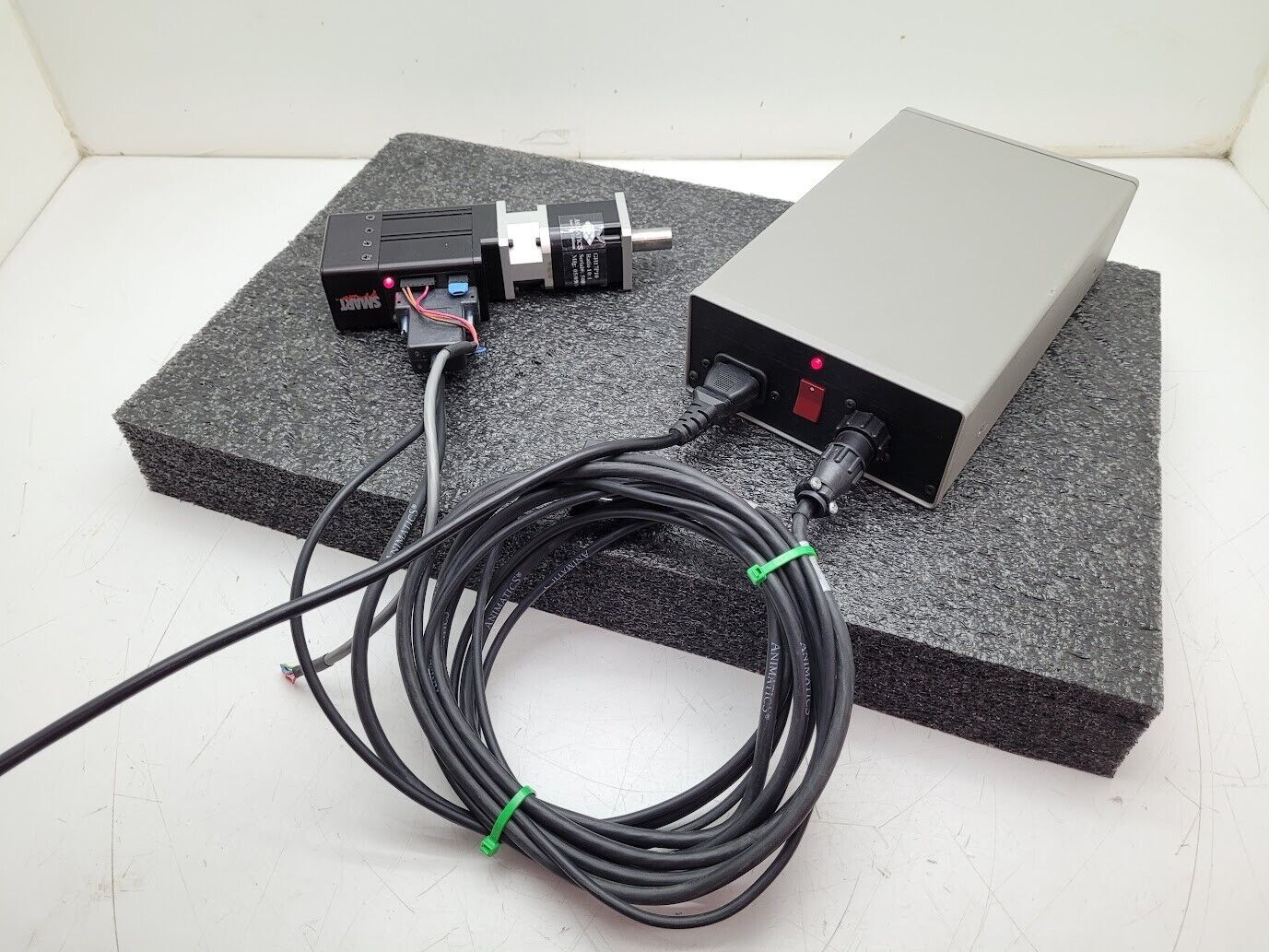 Animatics SmartMotor SM1720M w/ GH17P10 10:1 Gearhead PS42V6A Power Supply