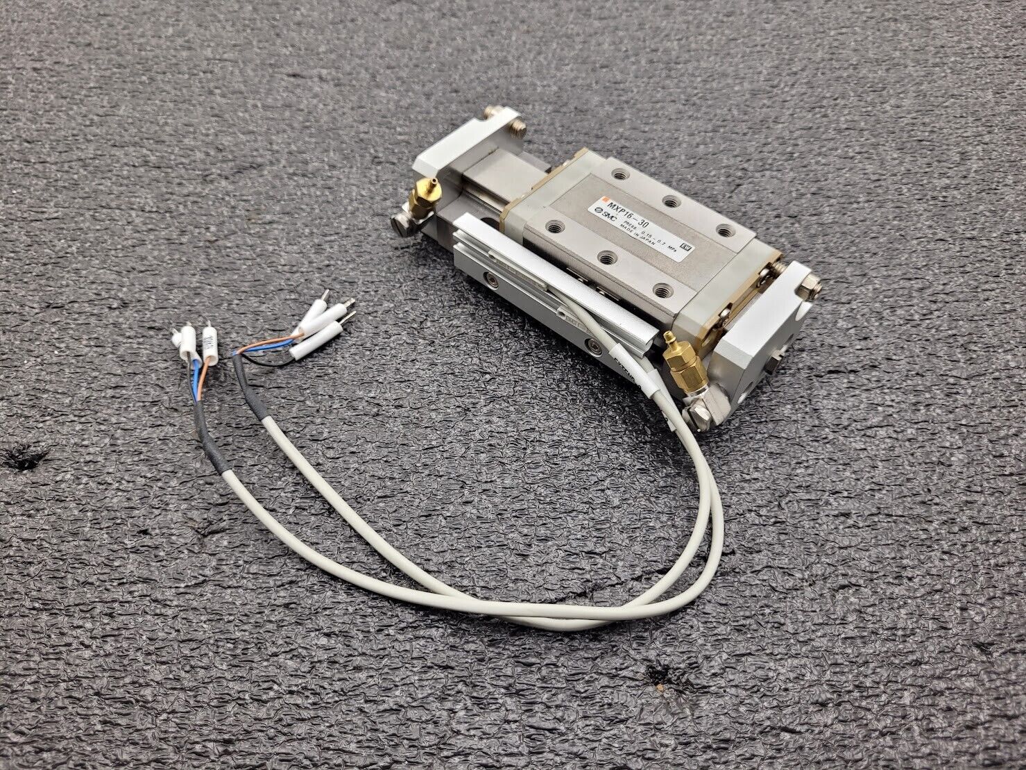 SMC MXP16-30 100PSI Linear Slide Guide Cylinder w/ D-M9N Sensors, Stops Unit B