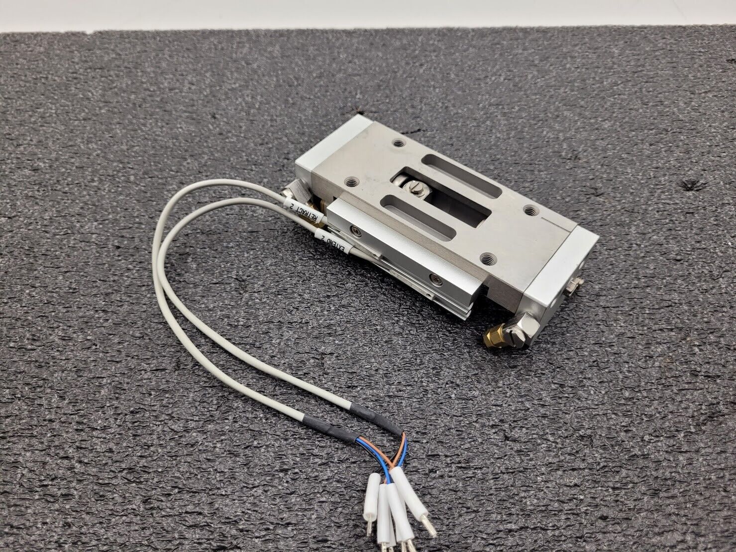 SMC MXP16-30 100PSI Linear Slide Guide Cylinder w/ D-M9N Sensors, Stops Unit B