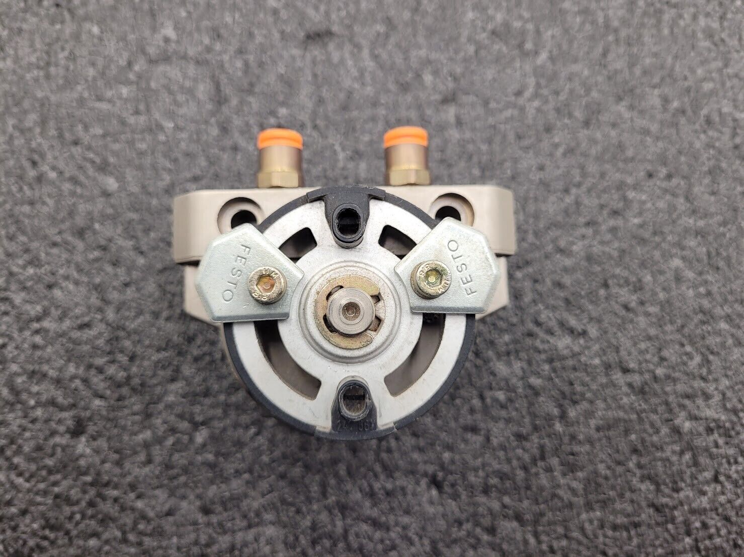 FESTO DSR-16-180-P Rotating Cylinder 116PSI 180 Degrees Adjustable Rotation