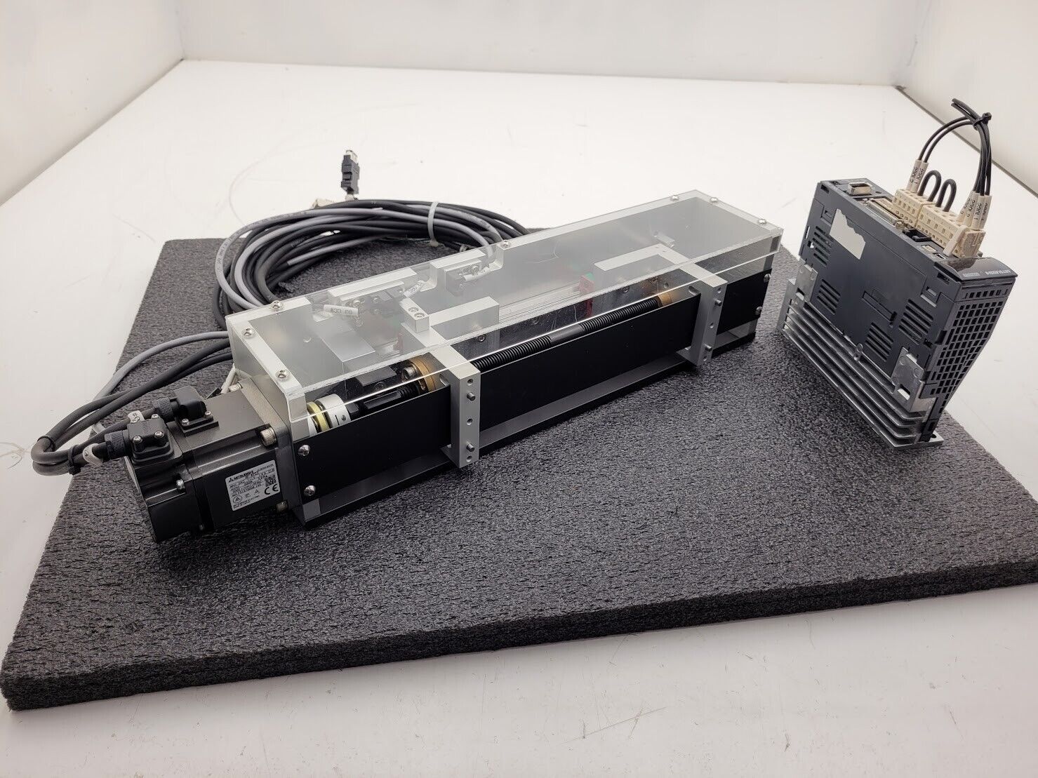 Mitsubishi 200W Servo Adjustable Width Control System HF-KP23 + MR-J3-20A Unit B
