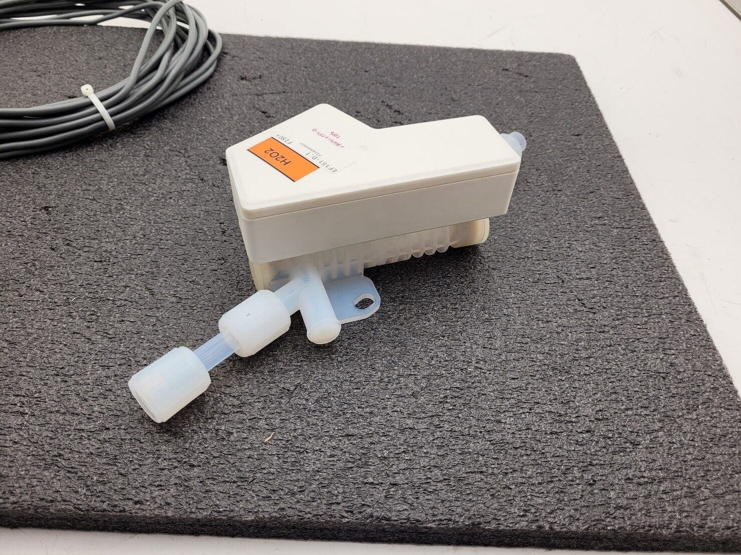 MiB GmbH Flowmax 400i  Ultrasonic Flowmeter / Dosing Device PFA 1/2" Flare