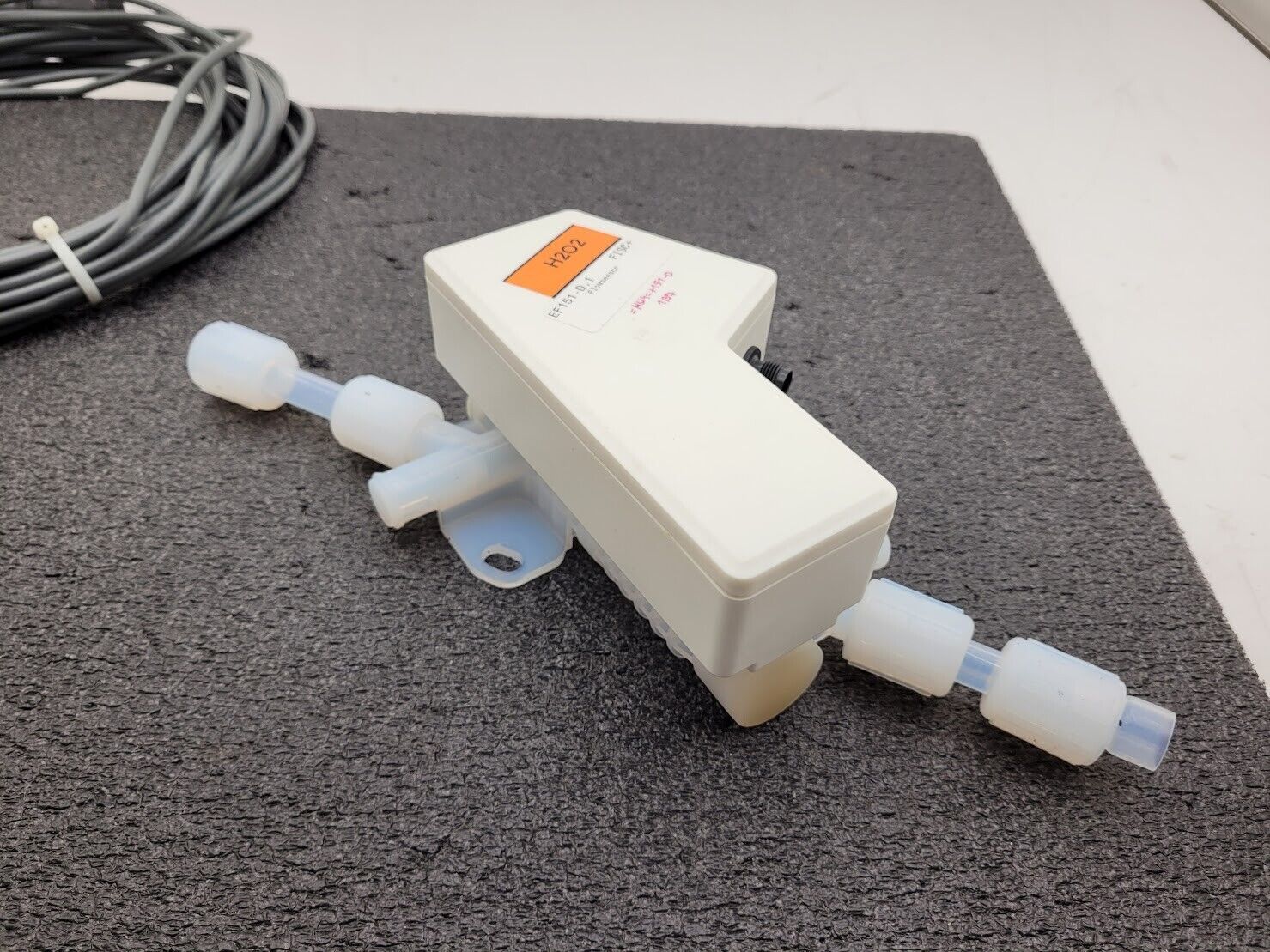 MiB GmbH Flowmax 400i  Ultrasonic Flowmeter / Dosing Device PFA 1/2" Flare