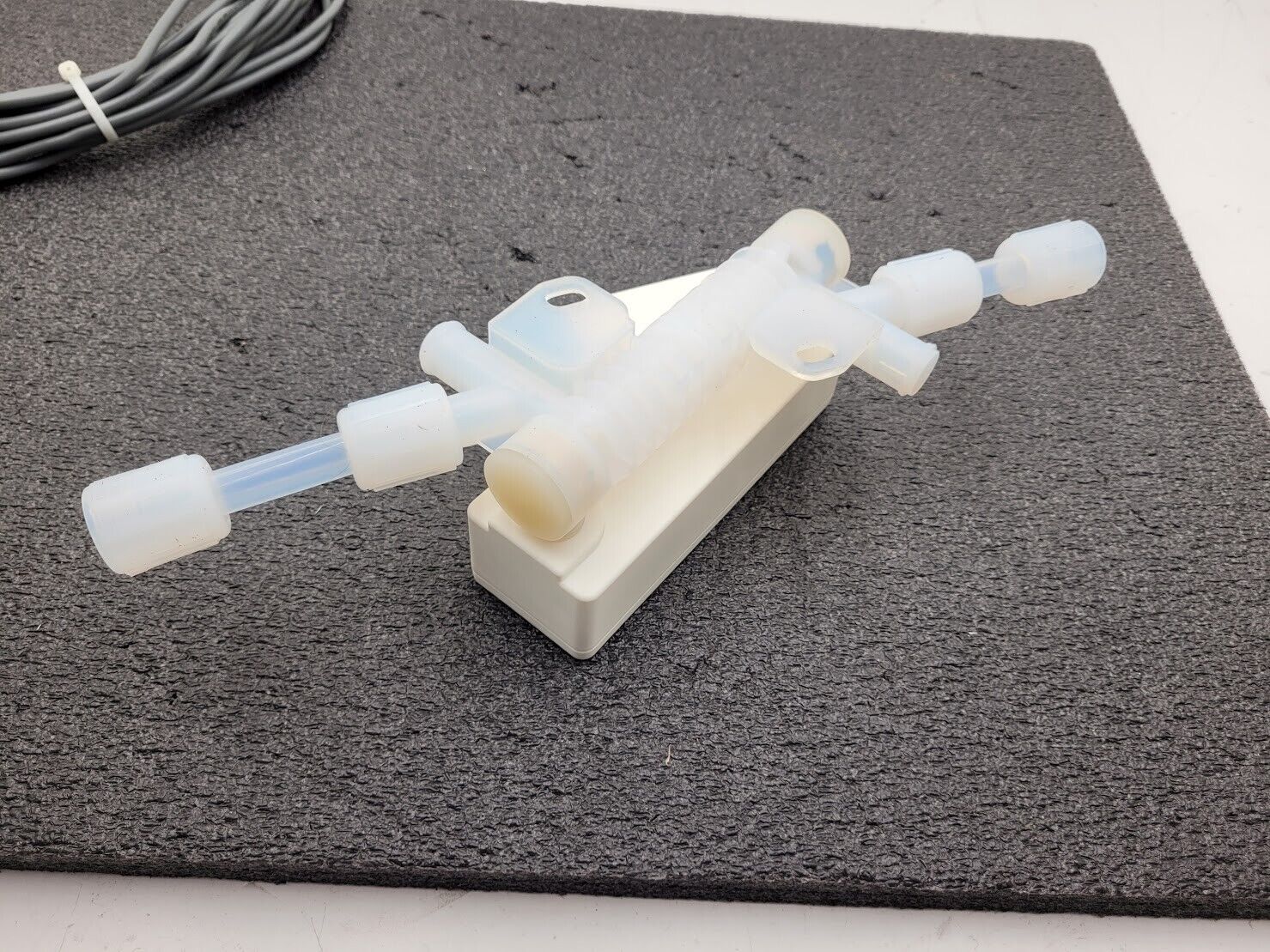 MiB GmbH Flowmax 400i  Ultrasonic Flowmeter / Dosing Device PFA 1/2" Flare