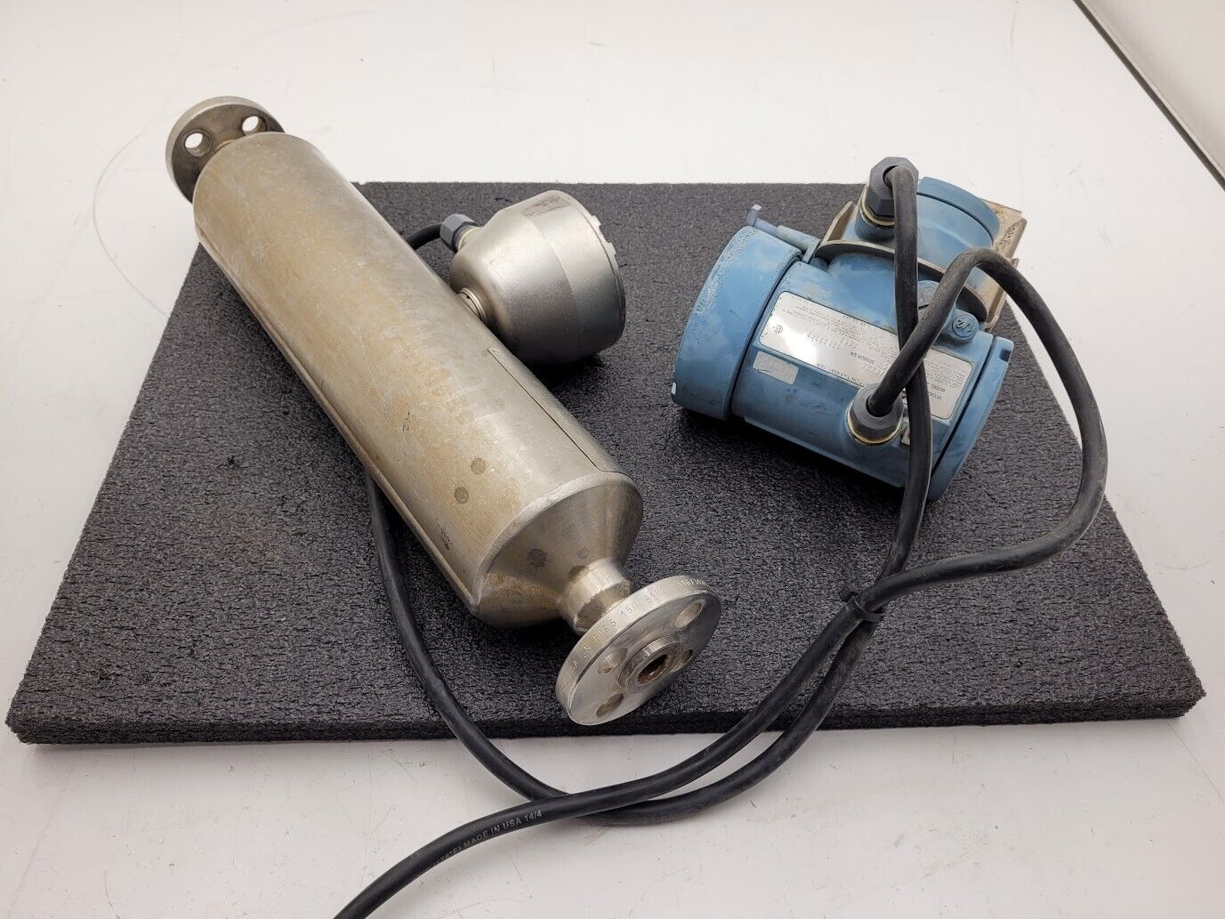 Micro Motion Mass Flow Coriolis Sensor T075T613SABZEZZZZ Transmitter 1/2" Unit D