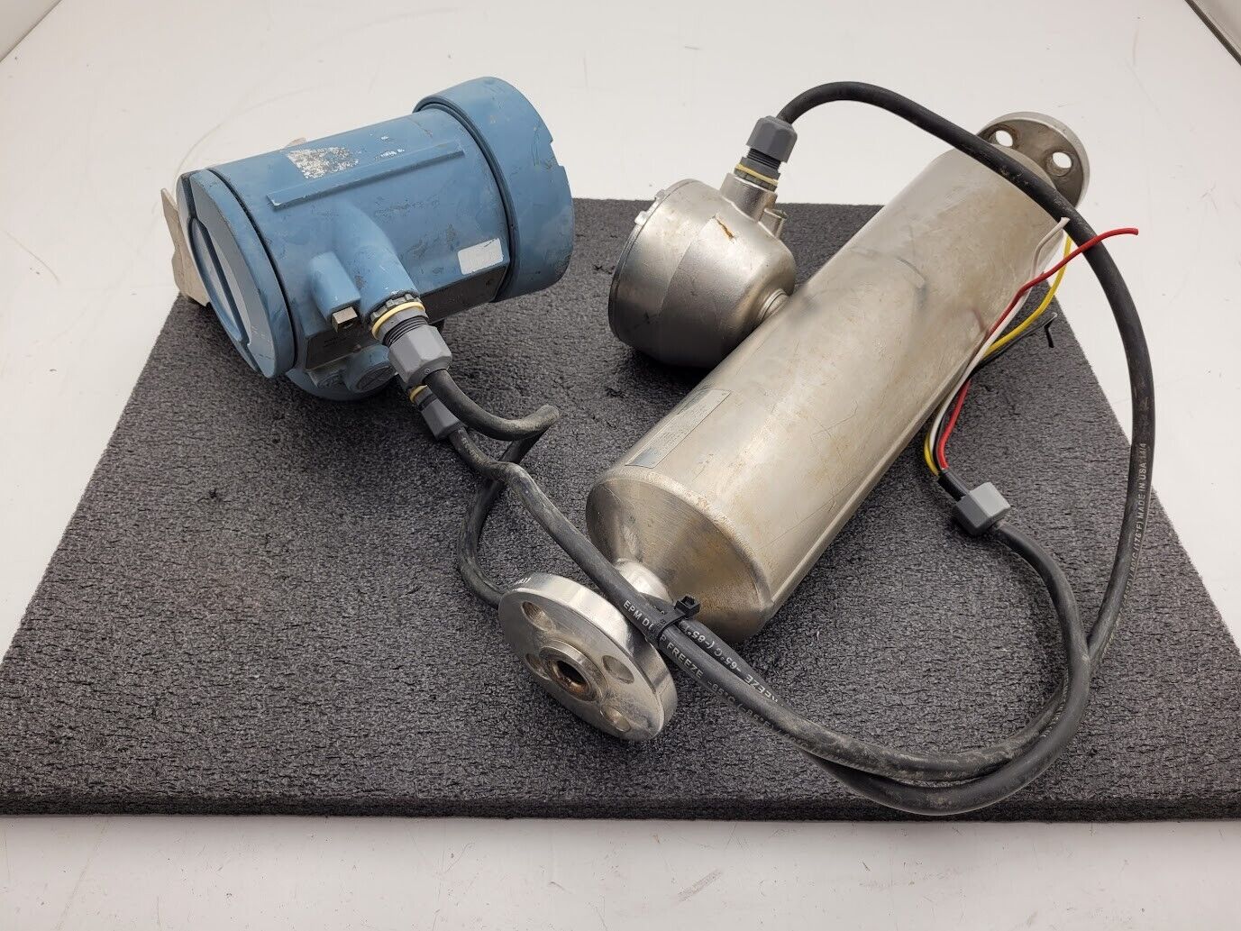 Micro Motion Mass Flow Coriolis Sensor T075T613SABZEZZZZ Transmitter 1/2" Unit D