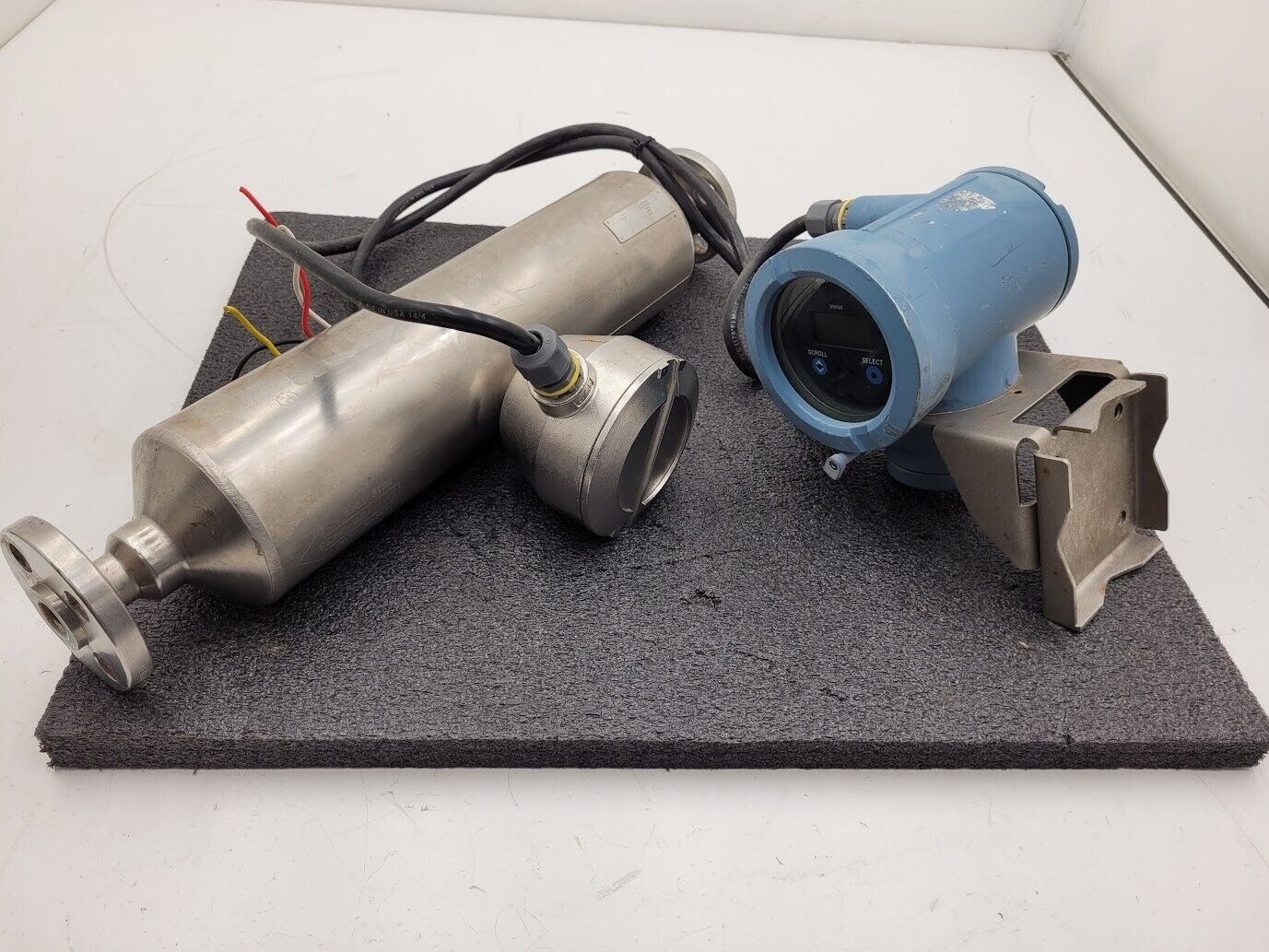 Micro Motion Mass Flow Coriolis Sensor T075T613SABZEZZZZ Transmitter 1/2" Unit D