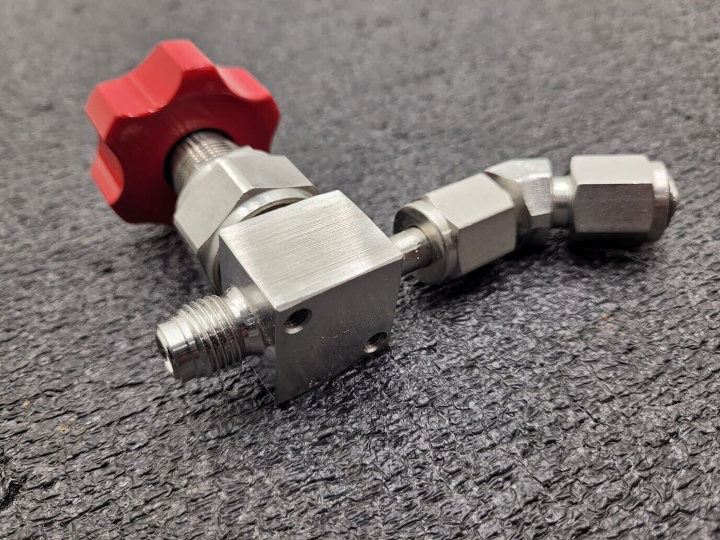 Swagelok SSDSV51VCR4R High Pressure Screw Open Type Diaphragm Valve 1/4" VCR M-F