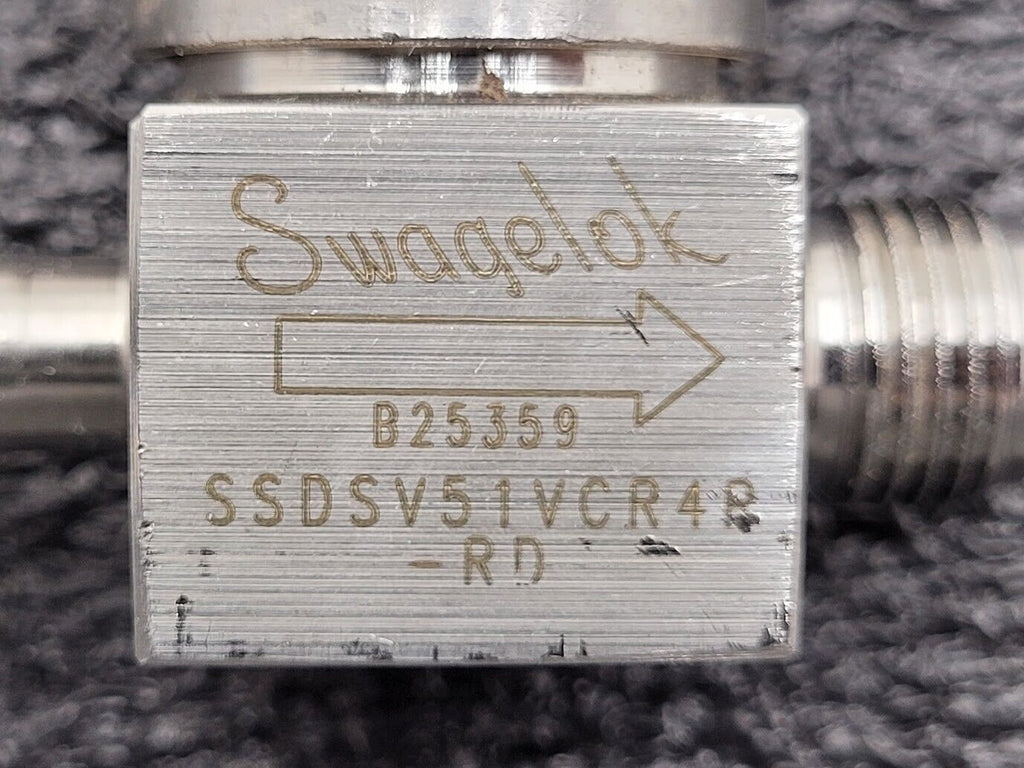 Swagelok SSDSV51VCR4R High Pressure Screw Open Type Diaphragm Valve 1/4" VCR M-F