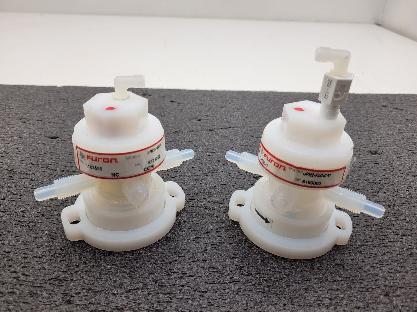 lot of 2 Furon High Purity Valve 1108555 + 1108547  1/4" Pneumatically Actuated