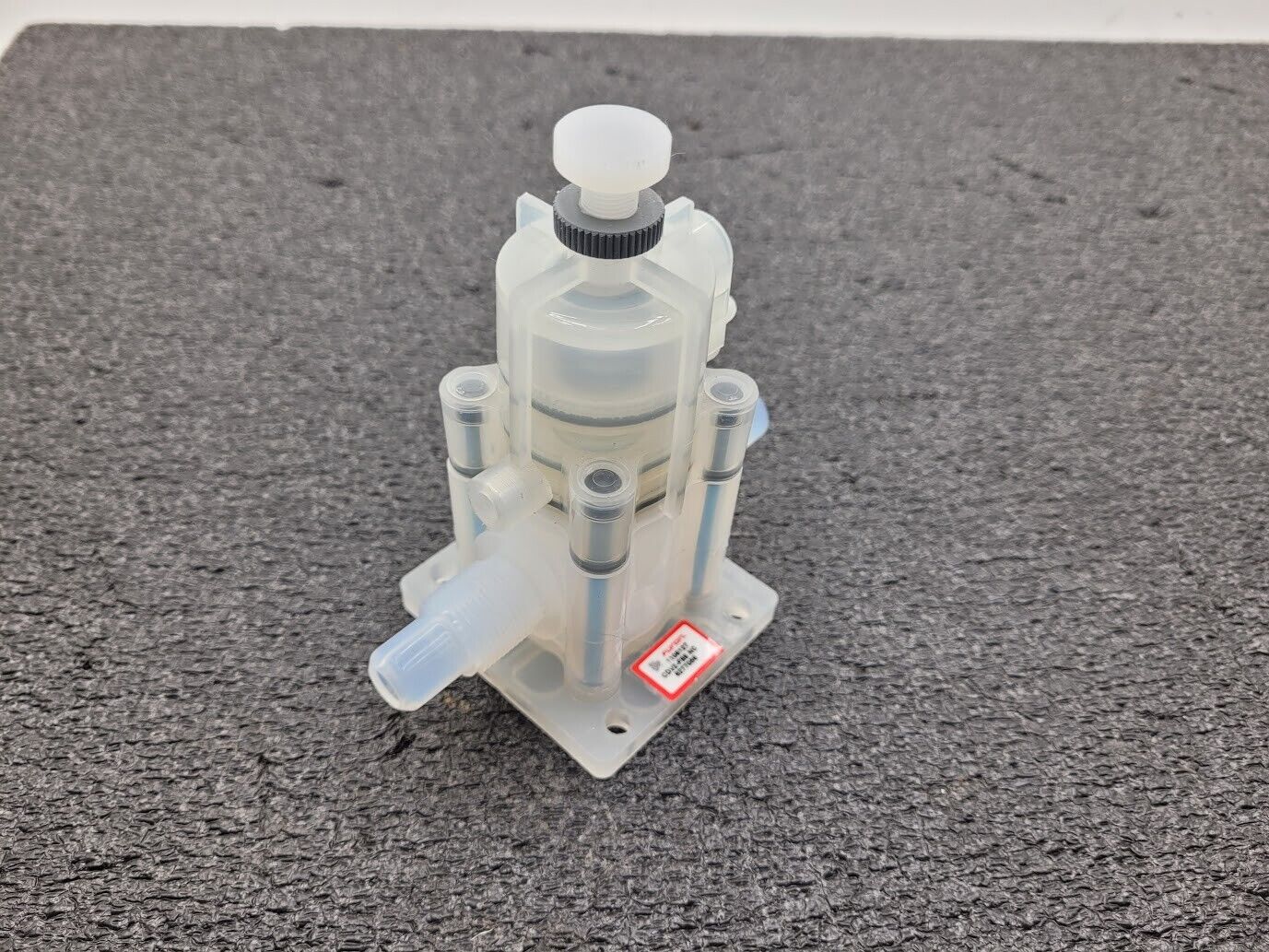 AMAT Furon High Purity Valve 1106127 CDV2-F88 NC 1/2" Pneumatically Actuated