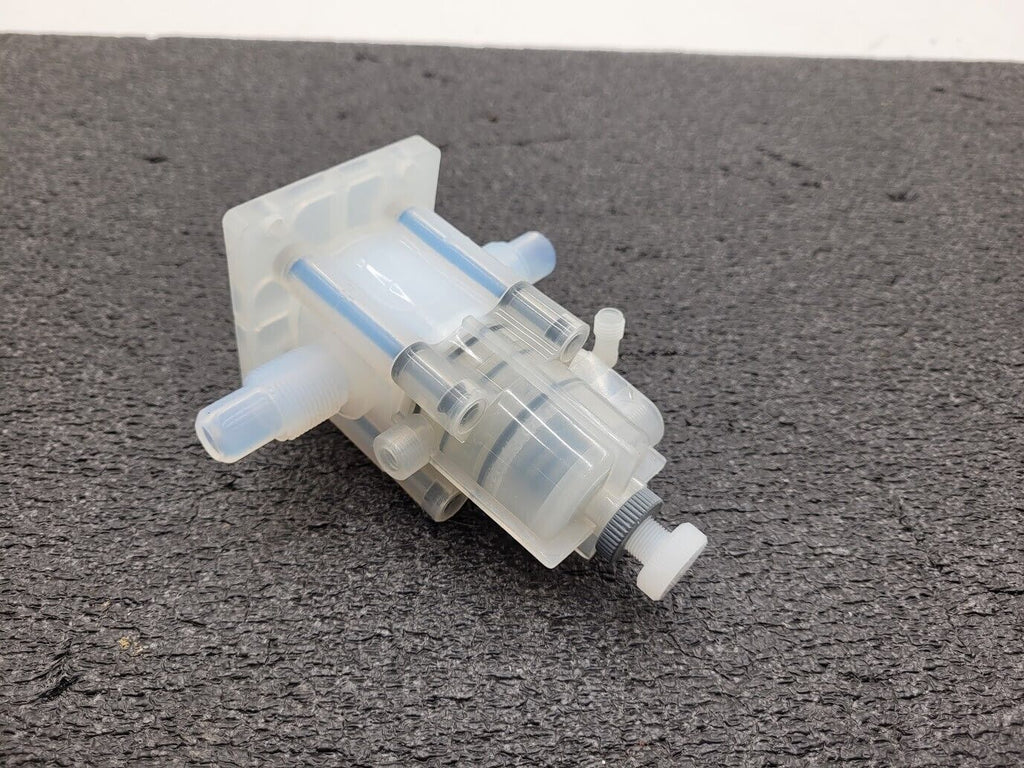 AMAT Furon High Purity Valve 1106127 CDV2-F88 NC 1/2" Pneumatically Actuated