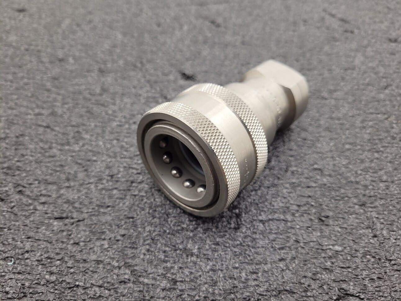Parker 60 Series SH6-62 3/4" Female Quick Coupling 303 Stainless Steel