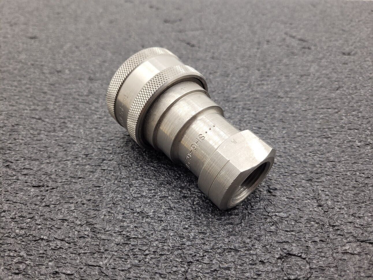 Parker 60 Series SH6-62 3/4" Female Quick Coupling 303 Stainless Steel