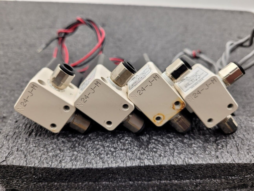 Lot of 11 Automation Direct AVP-31C1-24D NITRA Pneumatic Solenoid Valve 1/8" NPT