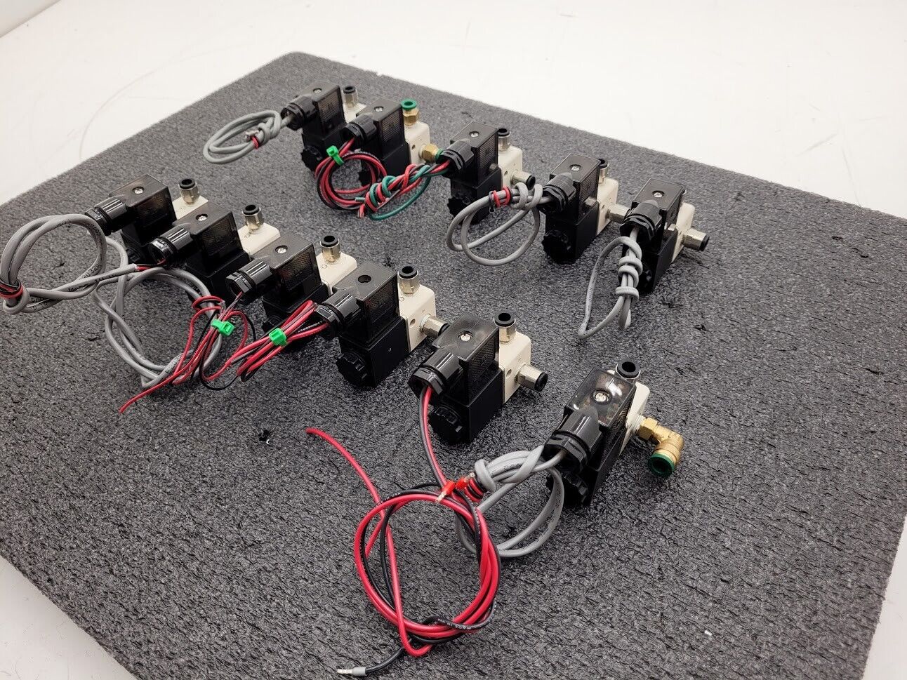 Lot of 11 Automation Direct AVP-31C1-24D NITRA Pneumatic Solenoid Valve 1/8" NPT