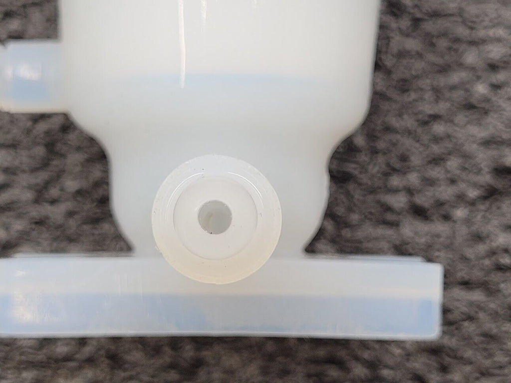 Entegris Fluoroware 201-97-01 2-Way Manual Diaphragm Valve 1/4" Flaretek Fitting