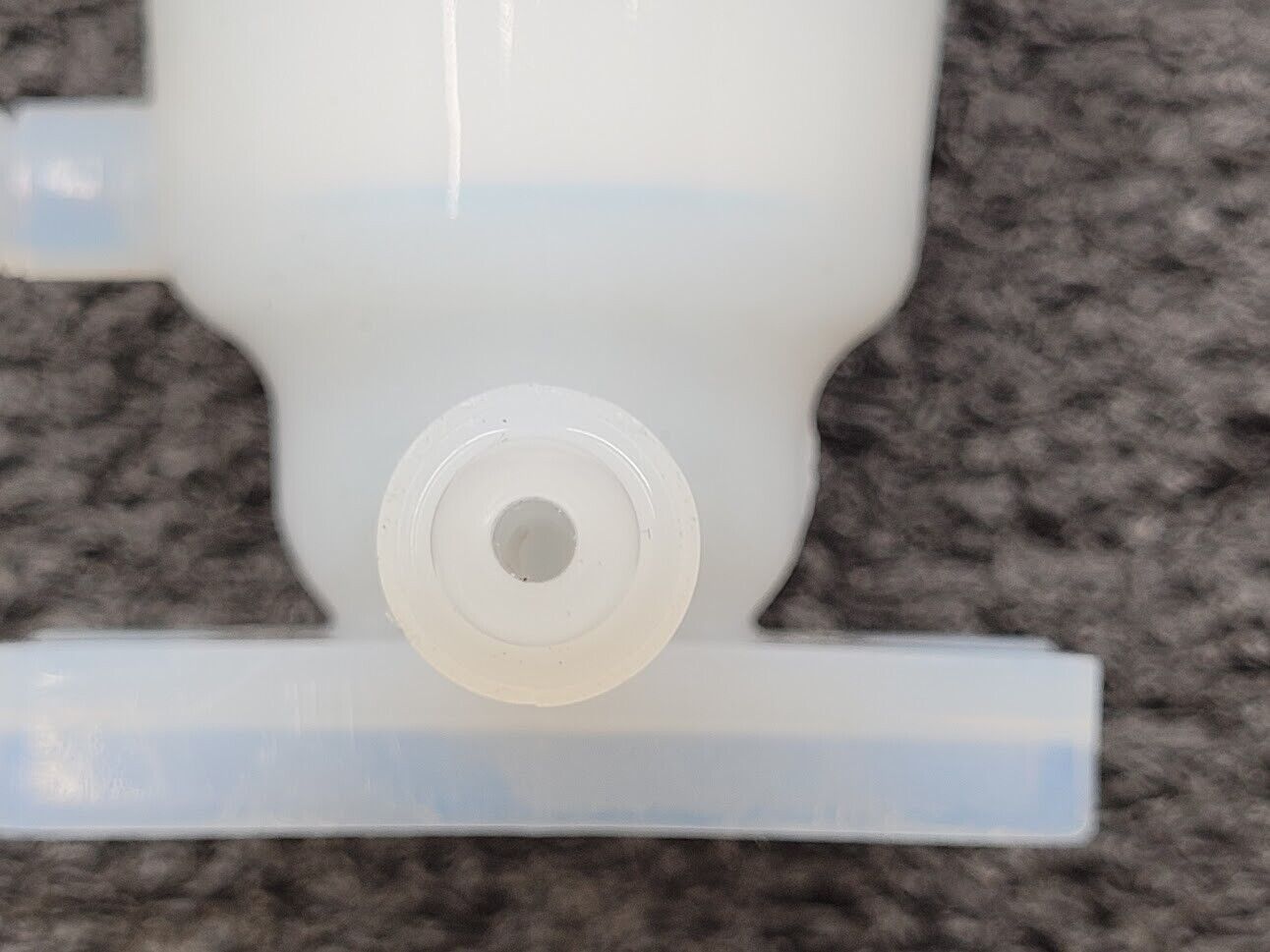 Entegris Fluoroware 201-97-01 2-Way Manual Diaphragm Valve 1/4" Flaretek Fitting