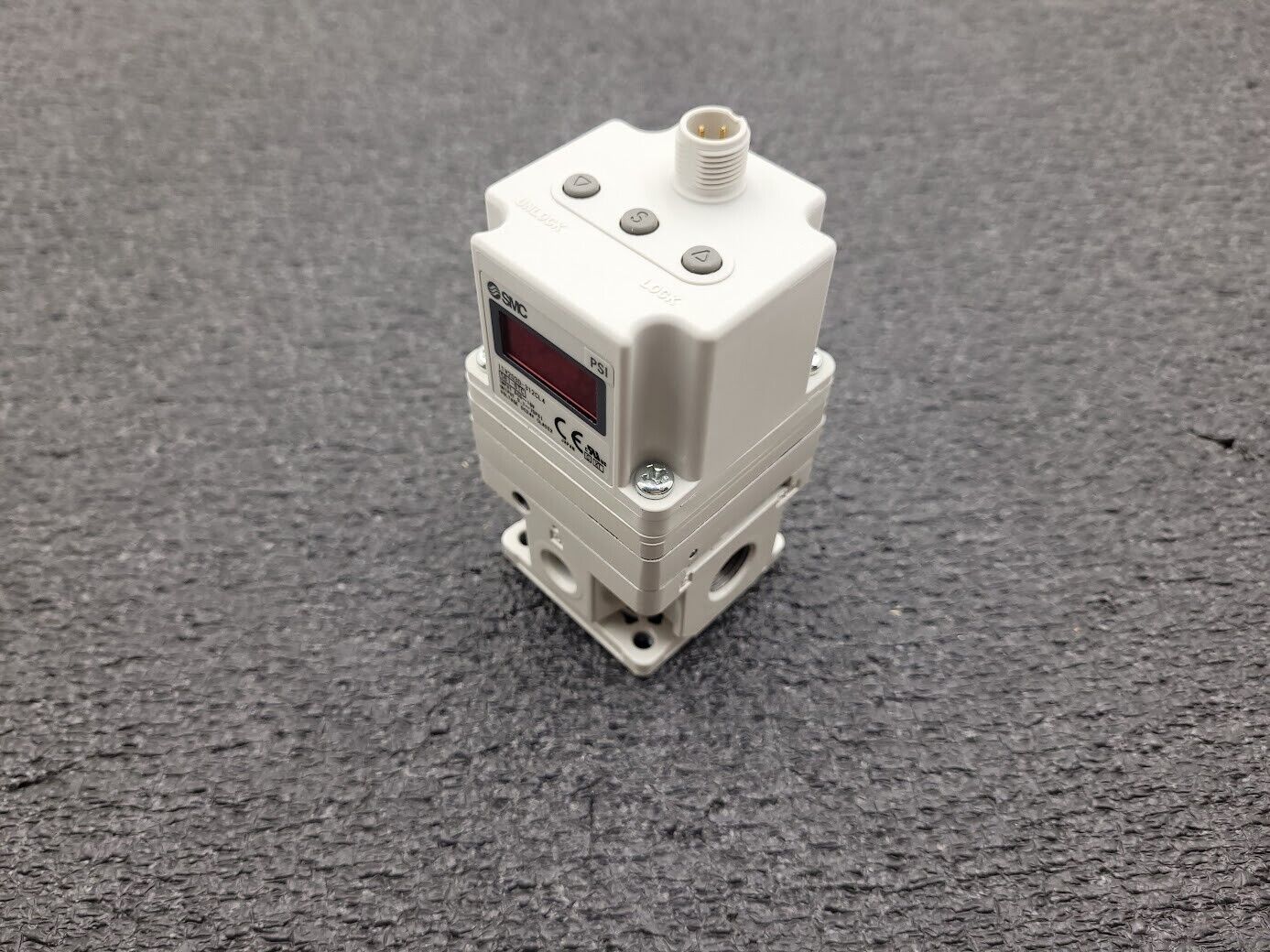 SMC ITV2030-312CL4 Electro Pneumatic Regulator 0-10VDC Input 0.7-70SPI Output C