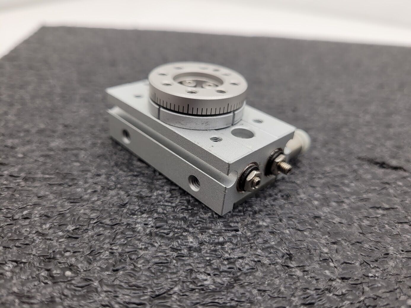 SMC MSQB1A Pinion Tiny Rotary Actuator Pneumatic Cylinder Table 1"x2"