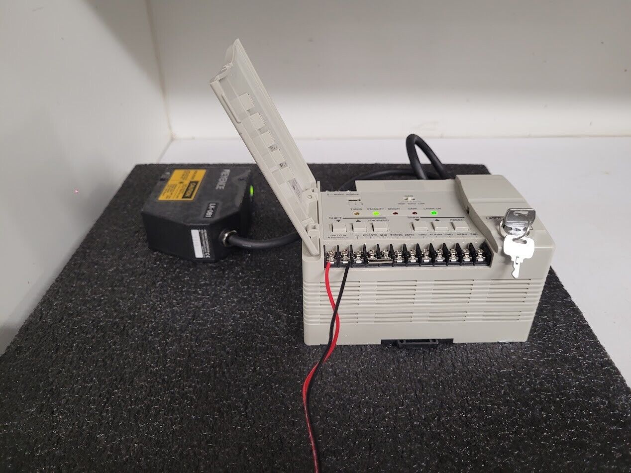Keyence LK-2101 CCD Laser Displacement Controller LK-081 Laser Sensor, Tested