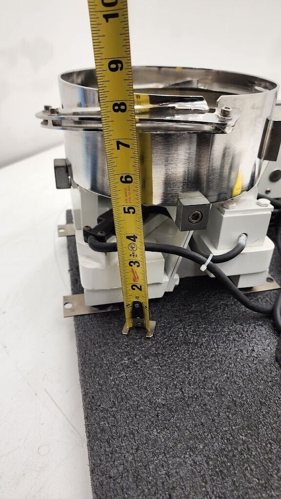 Service Engineering Corp Vibratory Bowl Linear Parts Feeder 23365-1 230VAC 8x5mm