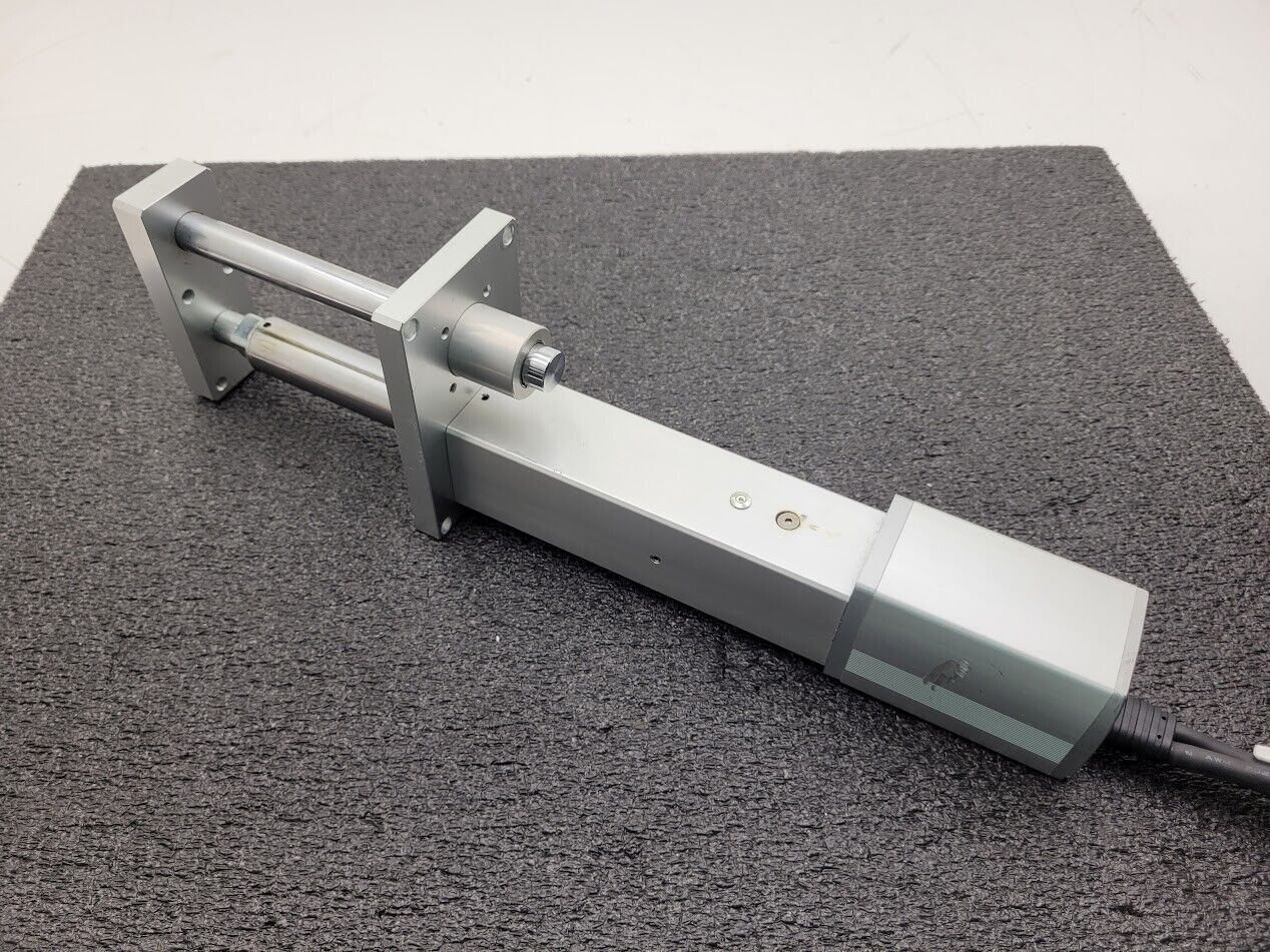 IAI Robo Cylinder Linear Piston Actuator 100mm Stroke matching PCON Controller