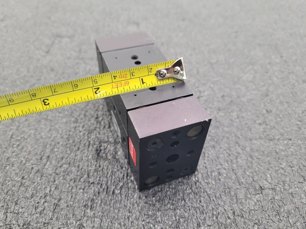 DE-STA-CO Robohand RPW-375M-1 Pneumatic Parallel Robot Gripper 1" Stroke 90ft/lb