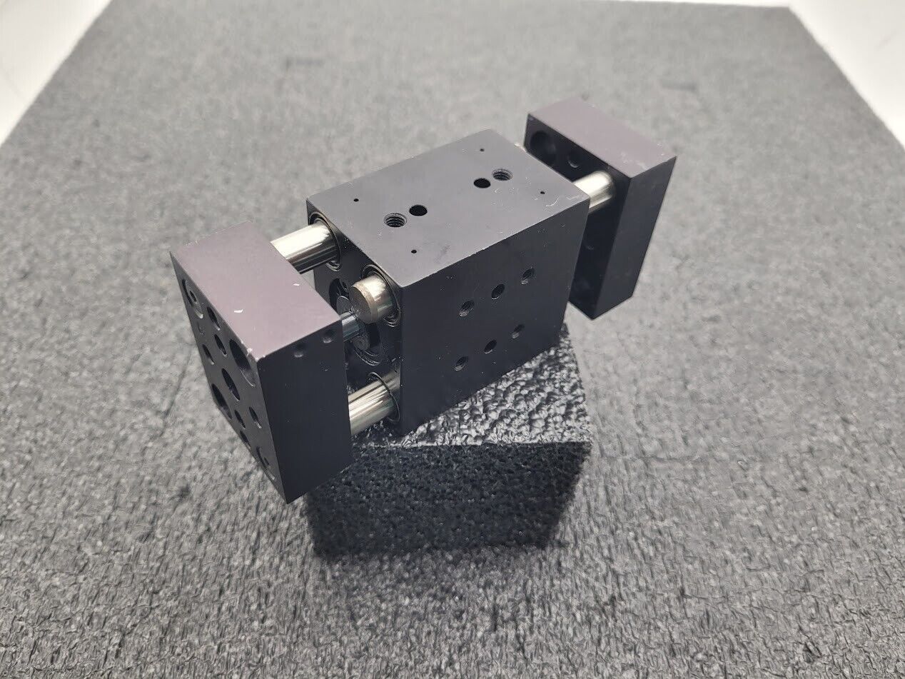 DE-STA-CO Robohand RPW-375M-1 Pneumatic Parallel Robot Gripper 1" Stroke 90ft/lb