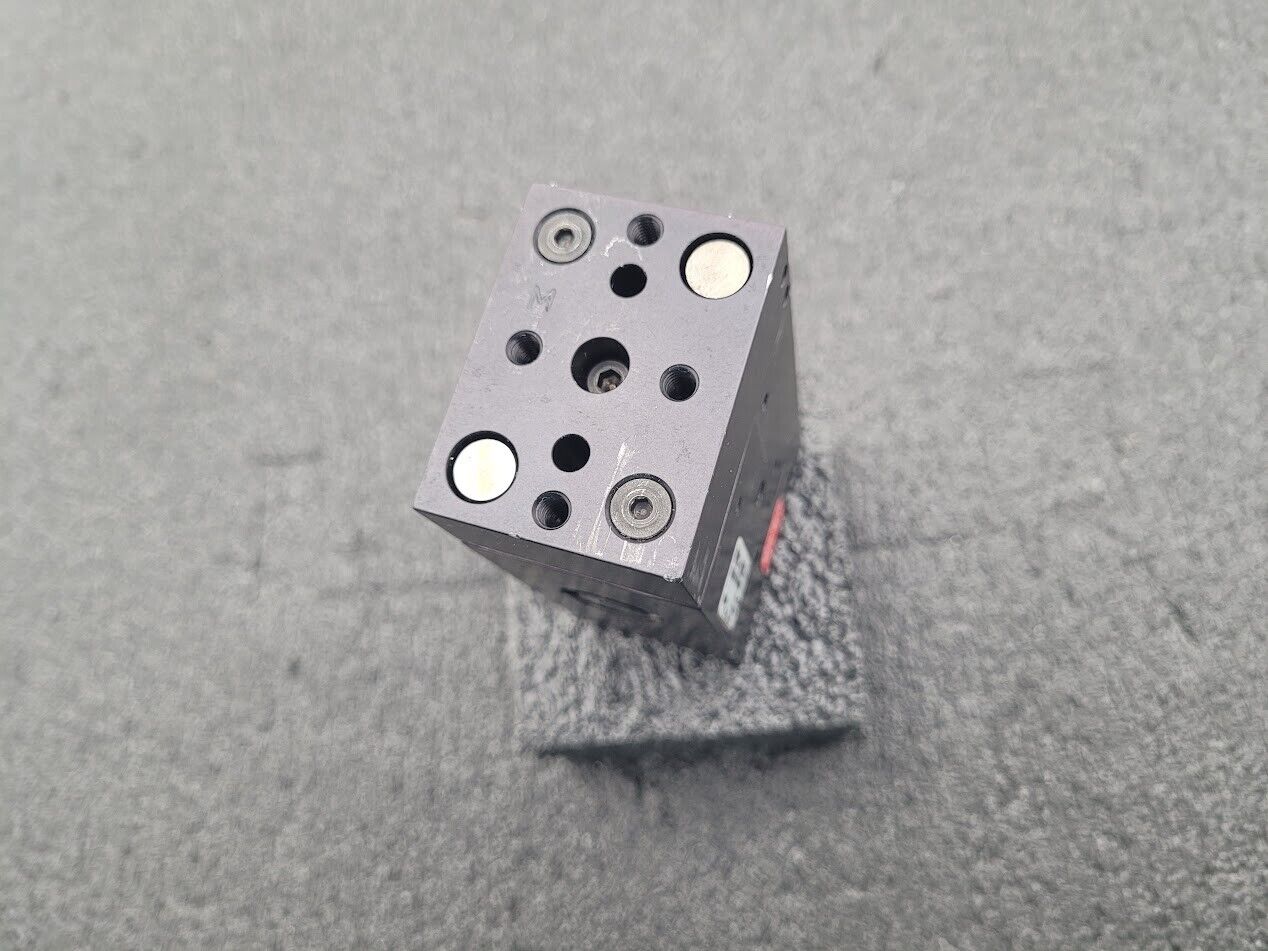 DE-STA-CO Robohand RPW-375M-1 Pneumatic Parallel Robot Gripper 1" Stroke 90ft/lb