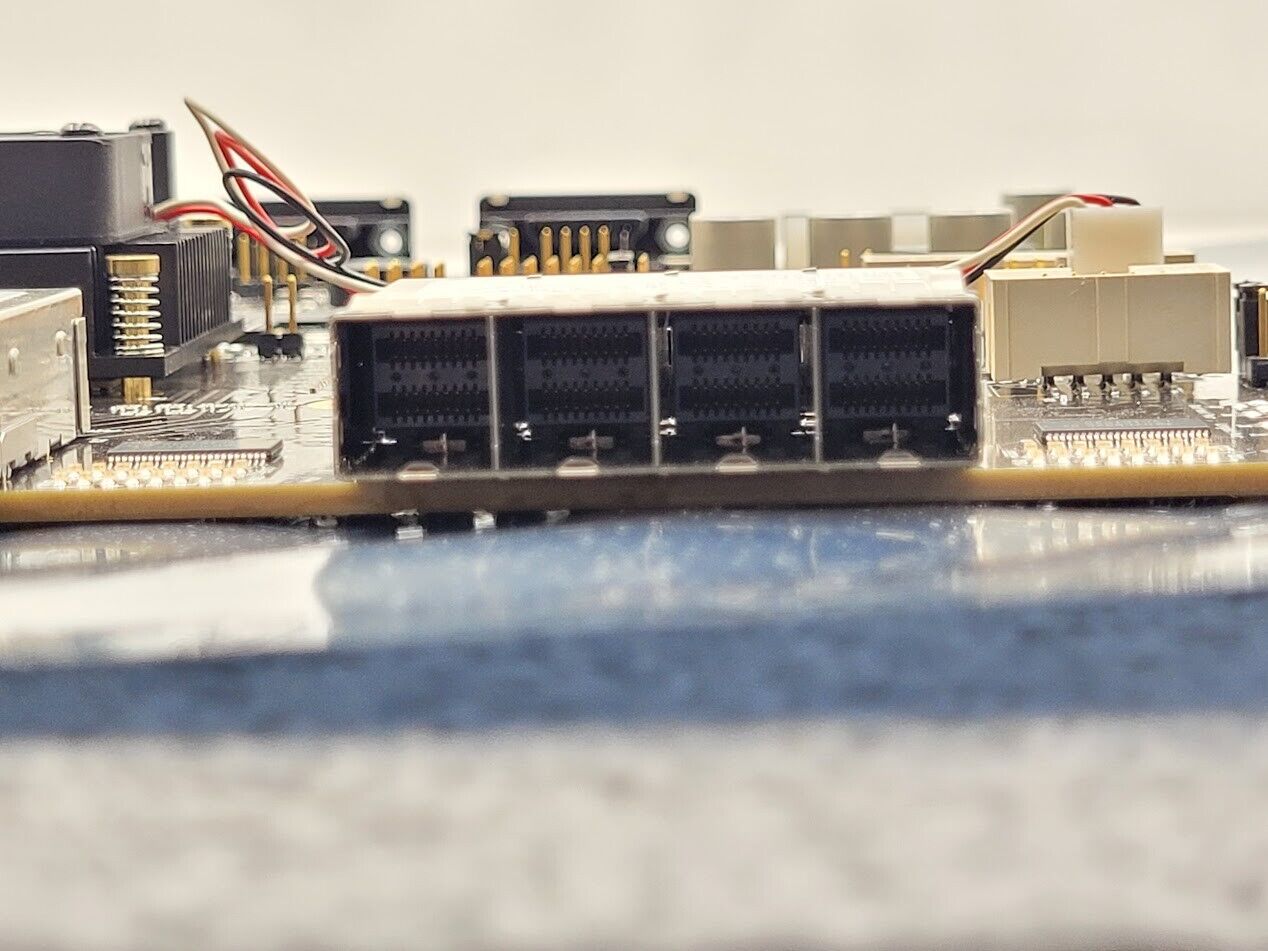 LSI SAS3x48 Eval L3-25259-01A Evaluation Board SFF-8644 12Gb/s SAS