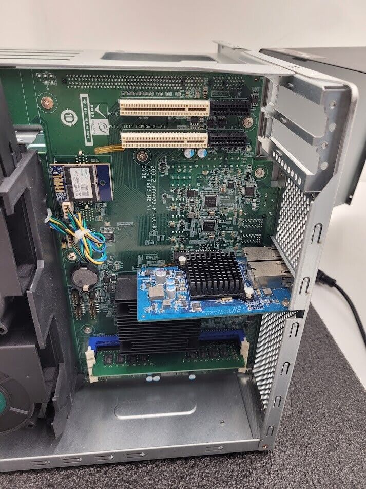 QNAP TS-1685 NAS 16 Bay 8G Intel Xeon D-1531 2.2Ghz 12x LFF 4x SFF SSD 8x M.2