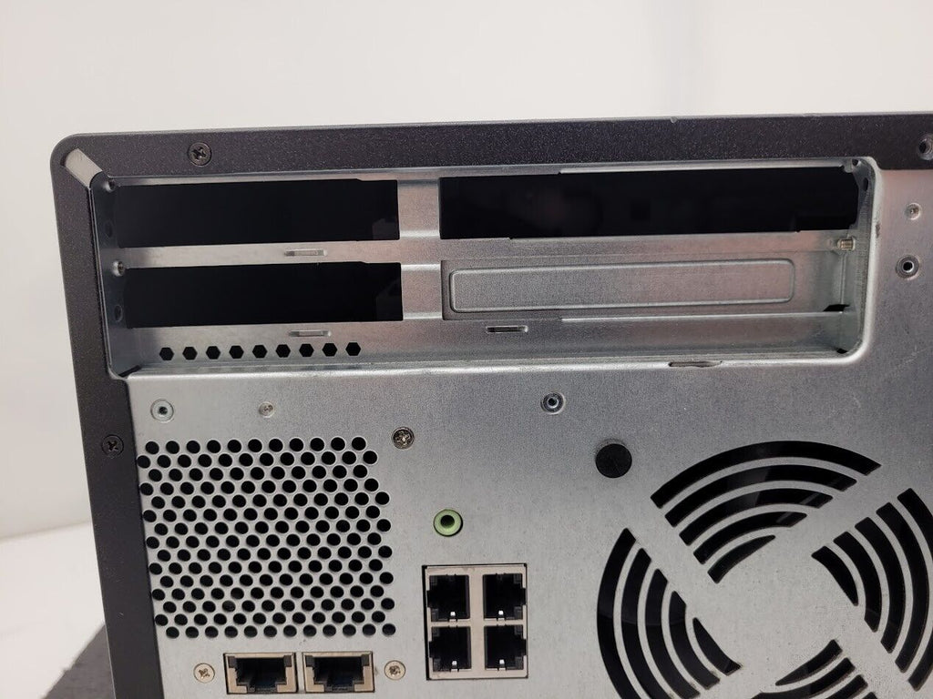 QNAP TS-1685 NAS 16 Bay 8G Intel Xeon D-1531 2.2Ghz 12x LFF 4x SFF SSD 8x M.2